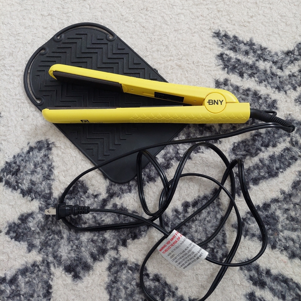 BNY Yellow Hair Straightener